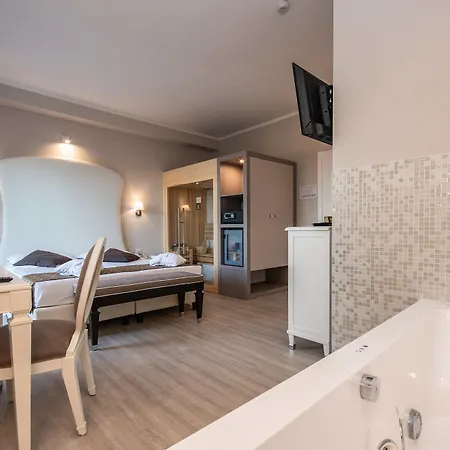 Hotel Oliveto Desenzano del Garda Esterno foto