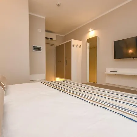 Hotel Oliveto Desenzano del Garda Esterno foto