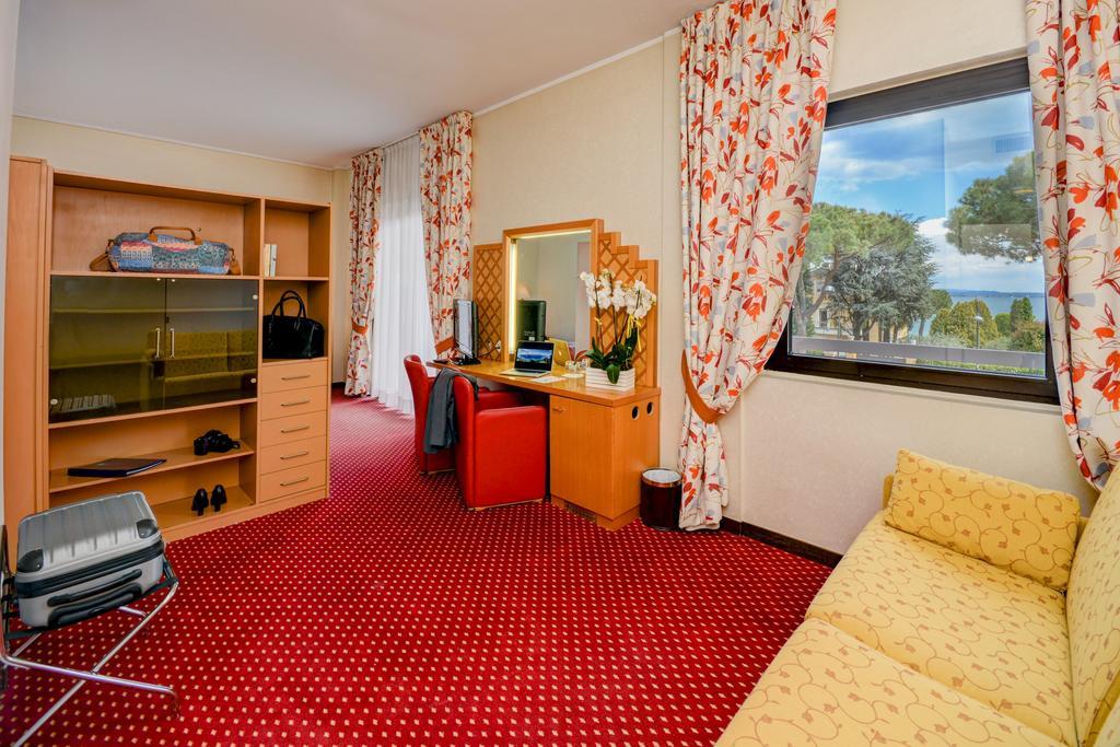 Oliveto Hotel 4*